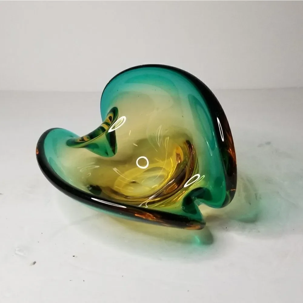 Vintage Seguso Murano Art Glass Shell Bowl Ashtray, Circa 1960s